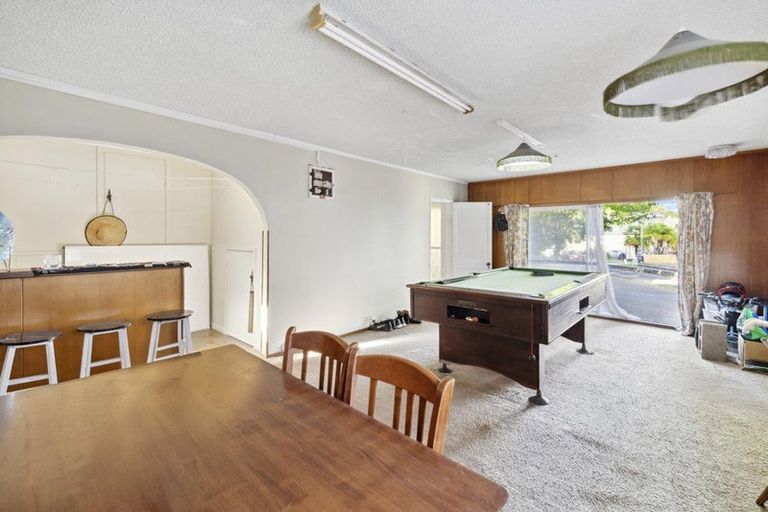 Photo of property in 16 Bacot Place, Howick, Auckland, 2014
