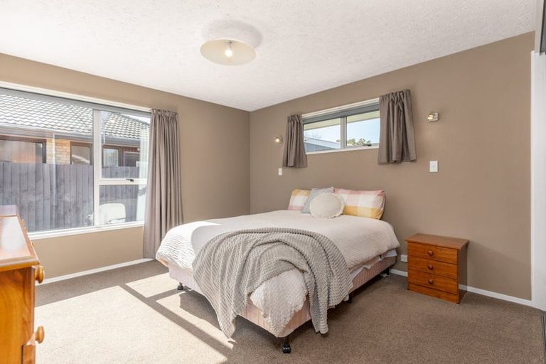 Photo of property in 61 Karnak Crescent, Russley, Christchurch, 8042