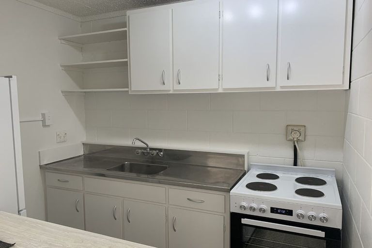 Photo of property in 2/4 Derby Street, Mount Victoria, Wellington, 6011