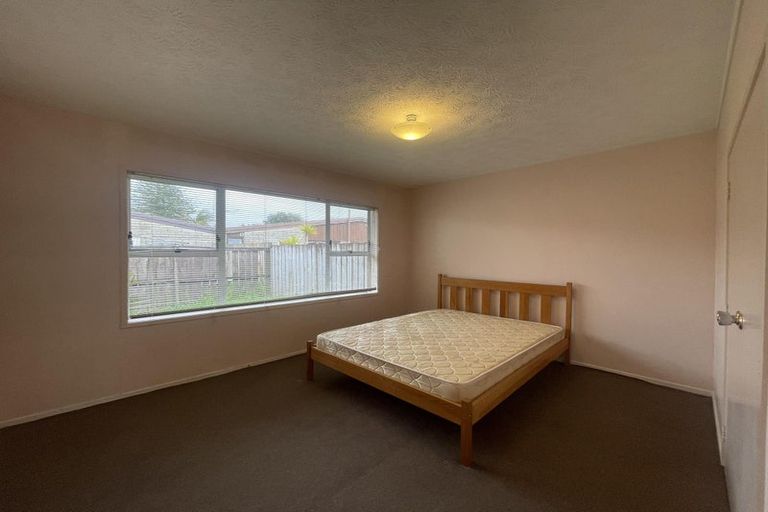 Photo of property in 2/75 Butley Drive, Farm Cove, Auckland, 2012