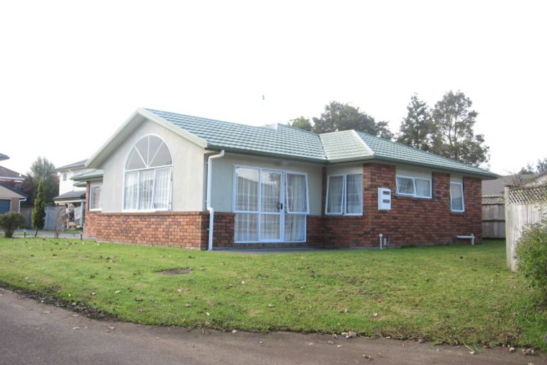 Photo of property in 2/10 Saints Court, Manurewa, Auckland, 2102