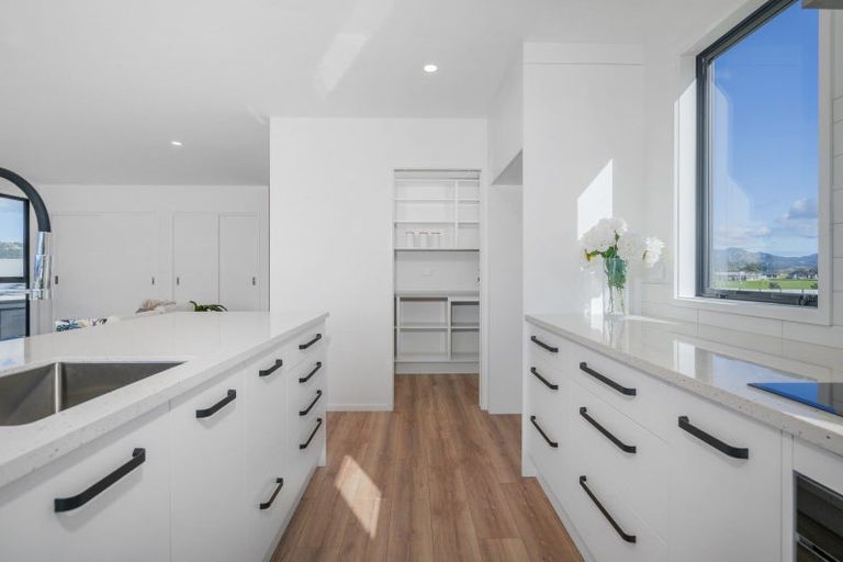 Photo of property in 12 Ngaroma Crescent, Whitianga, 3510