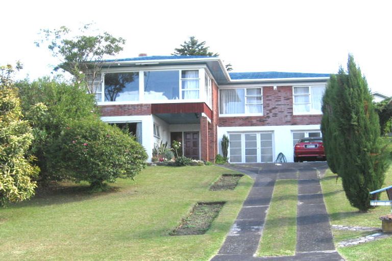 Photo of property in 52 Jaemont Avenue, Te Atatu South, Auckland, 0610