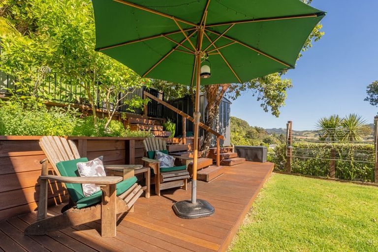 Photo of property in 18 Pine Grove, Tairua, 3508