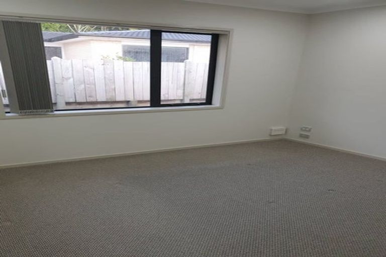 Photo of property in 14 Frederick Place, Whalers Gate, New Plymouth, 4310