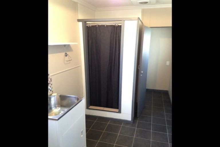 Photo of property in 255 Oxford Street, South Dunedin, Dunedin, 9012