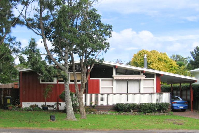 Photo of property in 11 Dellwood Avenue, Henderson, Auckland, 0612