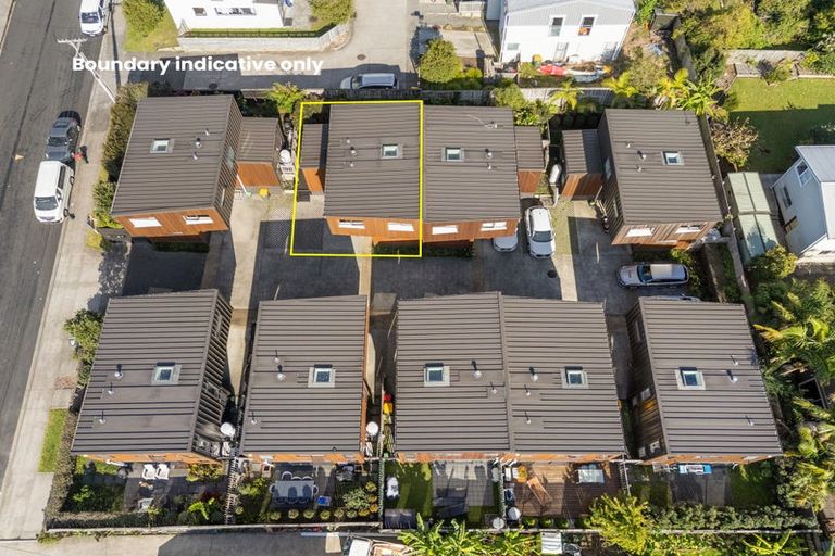 Photo of property in 21b Chippendale Crescent, Birkdale, Auckland, 0626