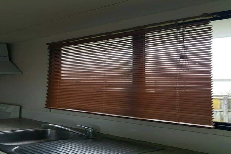 Photo of property in 1/15 Cyril Crescent, West Harbour, Auckland, 0618