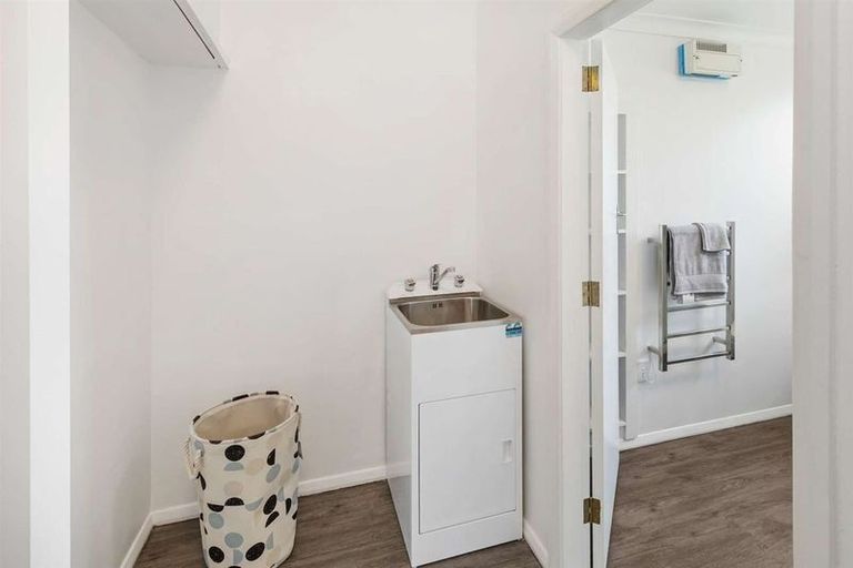 Photo of property in 14 Chester Street, Levin, 5510