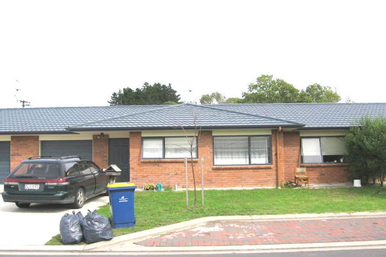Photo of property in 18 Carlas Way, Ranui, Auckland, 0612