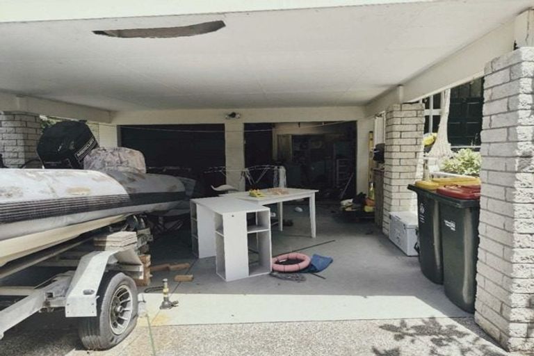 Photo of property in 2 Grammar School Road, Pakuranga, Auckland, 2010