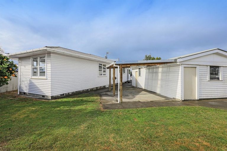 Photo of property in 24 Magdalen Crescent, Pirimai, Napier, 4112