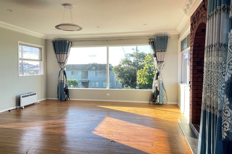 Photo of property in 177 Coronation Road, Hillcrest, Auckland, 0627