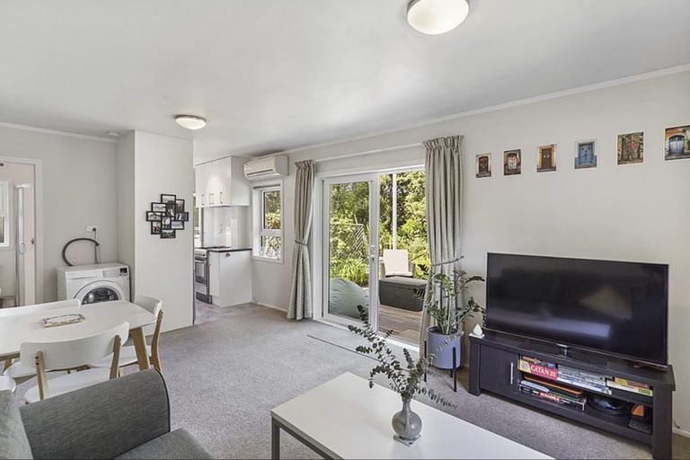 Photo of property in 1/20 Kauri Road, Birkenhead, Auckland, 0626