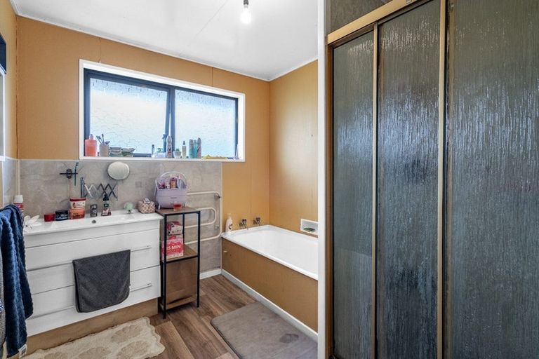 Photo of property in 32 Newcastle Street, Riversdale, 9776