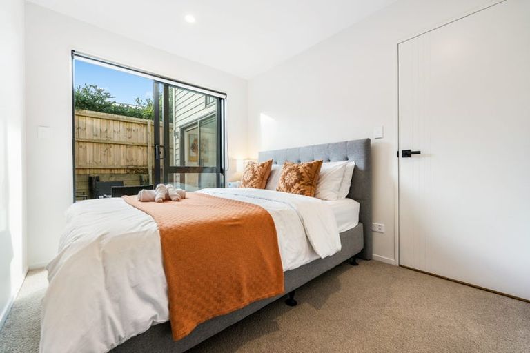 Photo of property in 7c Catalina Crescent, Forrest Hill, Auckland, 0620