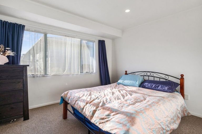 Photo of property in 1/112 Parkhurst Road, Parakai, 0830