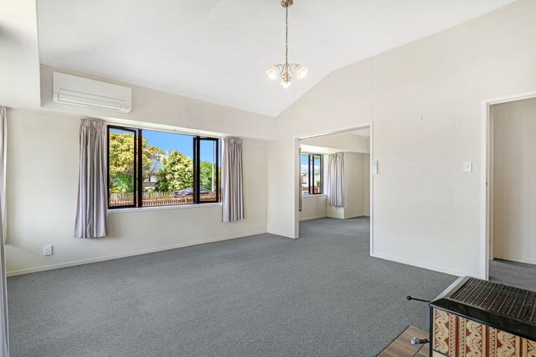 Photo of property in 70 Sandspit Road, Waiuku, 2123