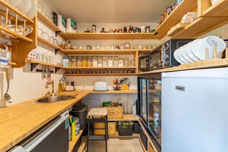 Photo of property in 17 Beach Street, Waikouaiti, 9510