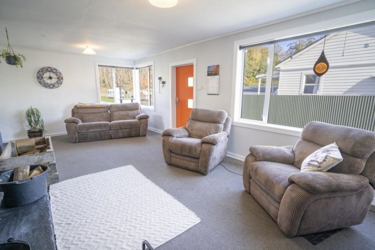 Photo of property in 8 Katrine Street, Otautau, 9610