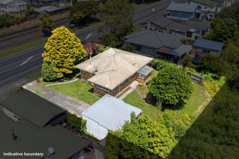 Photo of property in 222 Great South Road, Huntly, 3700