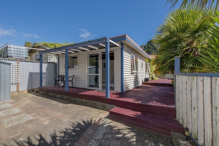 Photo of property in 12 Rata Road, Raumati Beach, Paraparaumu, 5032