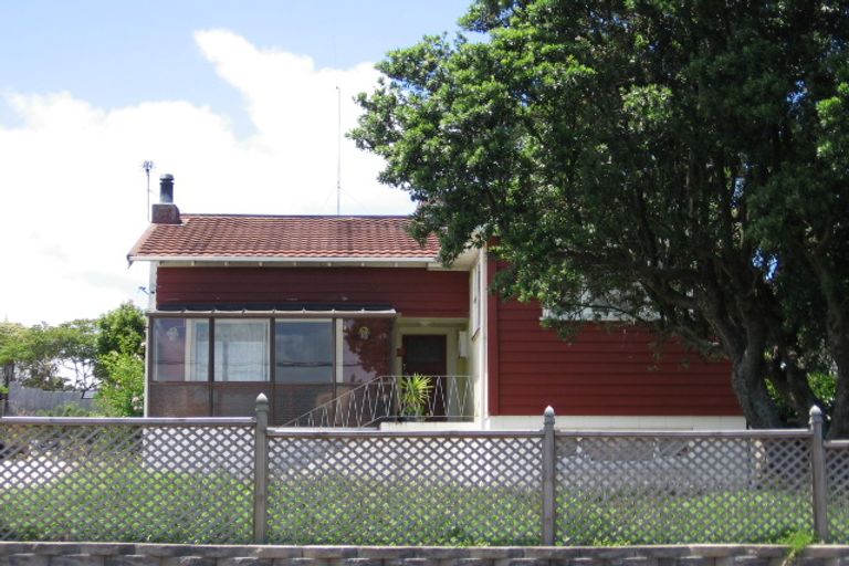 Photo of property in 230 Blockhouse Bay Road, Avondale, Auckland, 0600