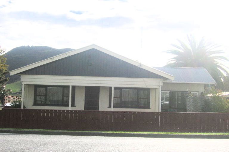 Photo of property in 32 George Street, Hikurangi, 0114