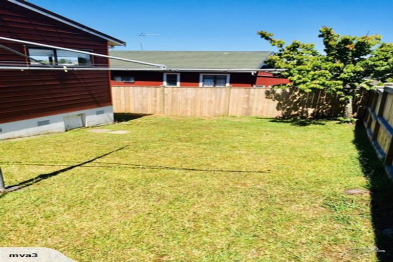 Photo of property in 24a East Coast Road, Milford, Auckland, 0620