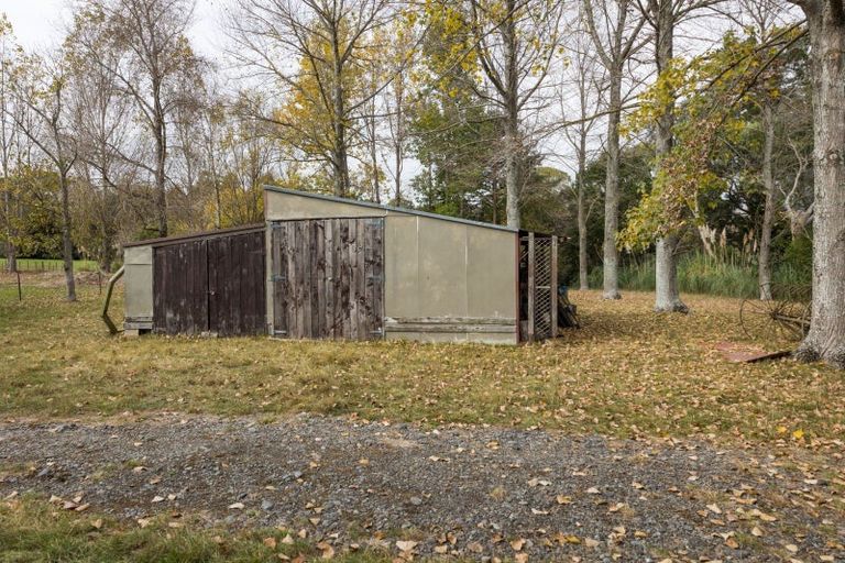 Photo of property in 660b Roberts Line, Kelvin Grove, Palmerston North, 4470