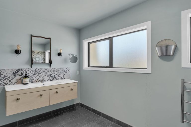 Photo of property in 11 Poutama Place, Tawhero, Whanganui, 4501