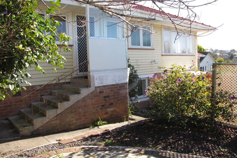 Photo of property in 1/3 Aorangi Place, Birkenhead, Auckland, 0626