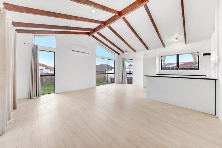 Photo of property in 261 Mahia Road, Weymouth, Auckland, 2103