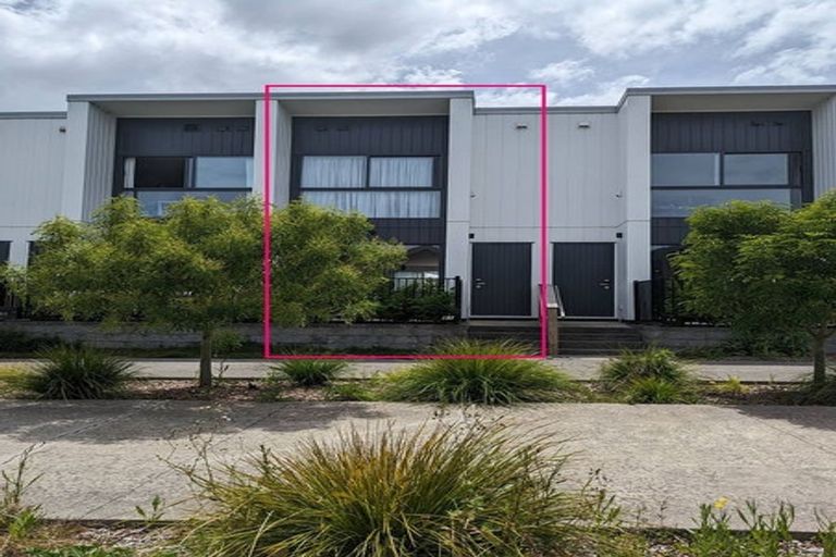 Photo of property in 81 Tarapuka Road, Westgate, Auckland, 0814