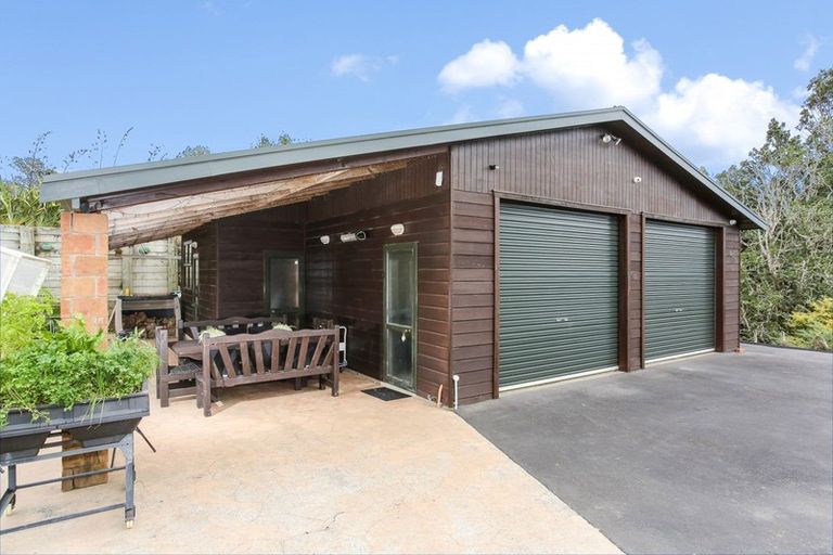 Photo of property in 325 Flat Bush School Road, Flat Bush, Auckland, 2019