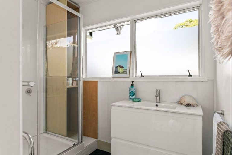 Photo of property in 15 Byron Street, Te Hapara, Gisborne, 4010