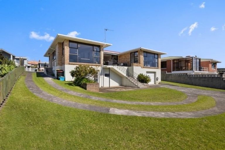 Photo of property in 21 Tirinui Crest Road, Otumoetai, Tauranga, 3110