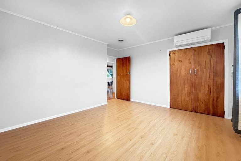 Photo of property in 7 Melba Street, Beach Haven, Auckland, 0626