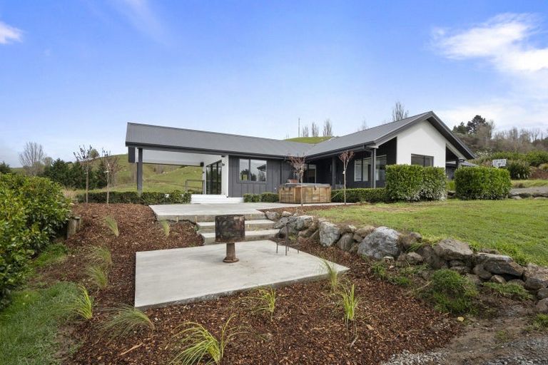 Photo of property in 1030d Valley Road, Ashhurst, 4884