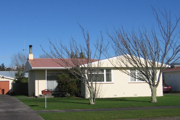 Photo of property in 24 Henare Street, West End, Palmerston North, 4412