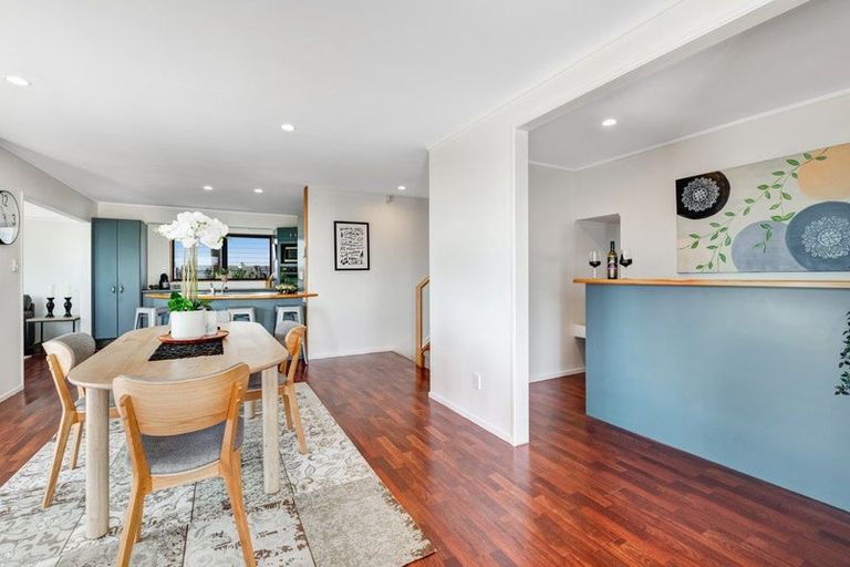 Photo of property in 8b Duncansby Road, Stanmore Bay, Whangaparaoa, 0932