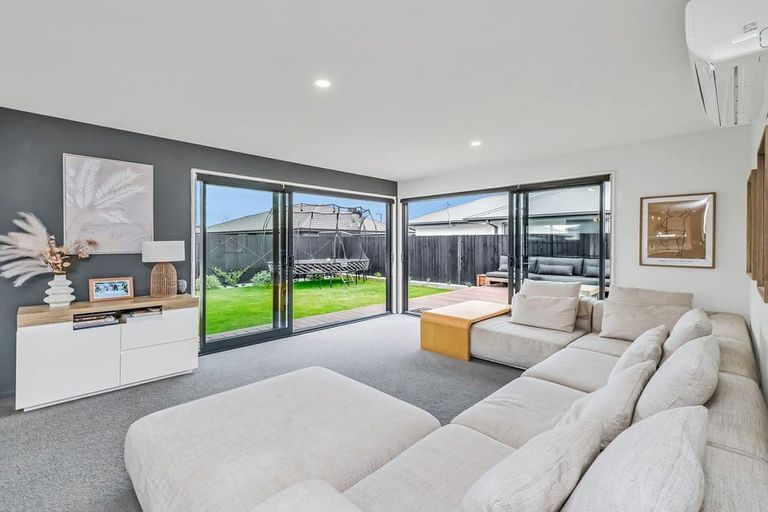 Photo of property in 3 Guyon Street, Marshland, Christchurch, 8083