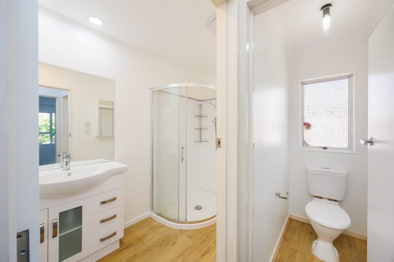 Photo of property in 14 Hillcrest Drive, Kelvin Grove, Palmerston North, 4414