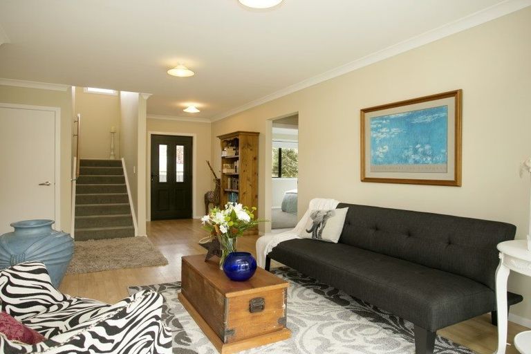 Photo of property in 2/17 Rainbow Drive, Rainbow Point, Taupo, 3330