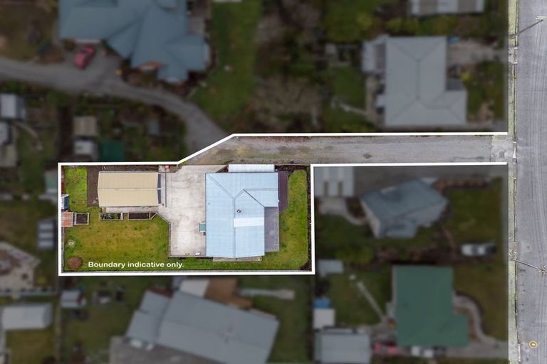 Photo of property in 25 Smith Street, Waimate, 7924