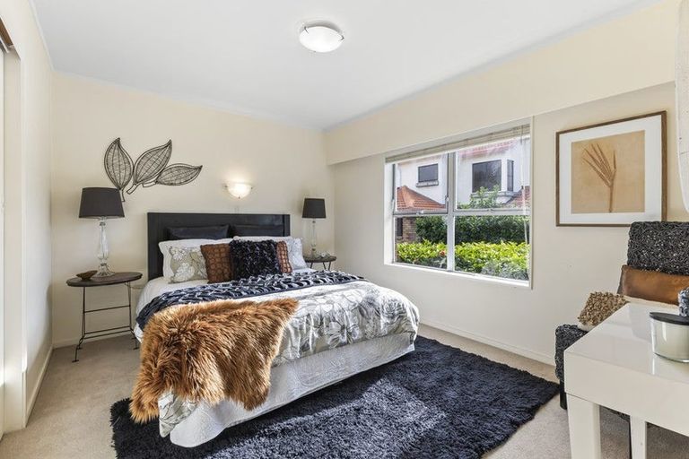 Photo of property in 2/21 Jutland Road, Hauraki, Auckland, 0622