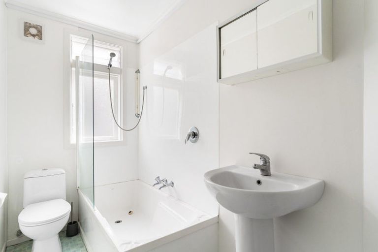 Photo of property in 31 Castle Street, Eltham, 4322