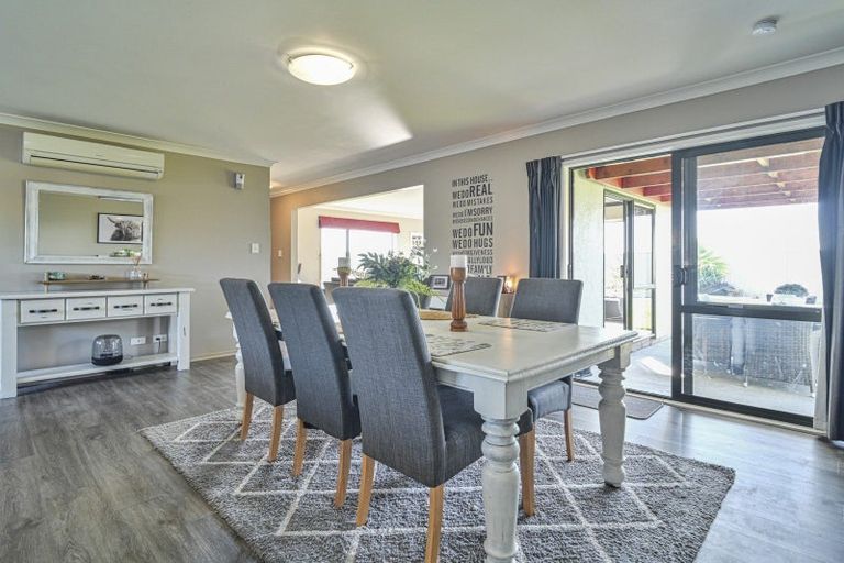 Photo of property in 8 Prestige Place, Flaxmere, Hastings, 4120