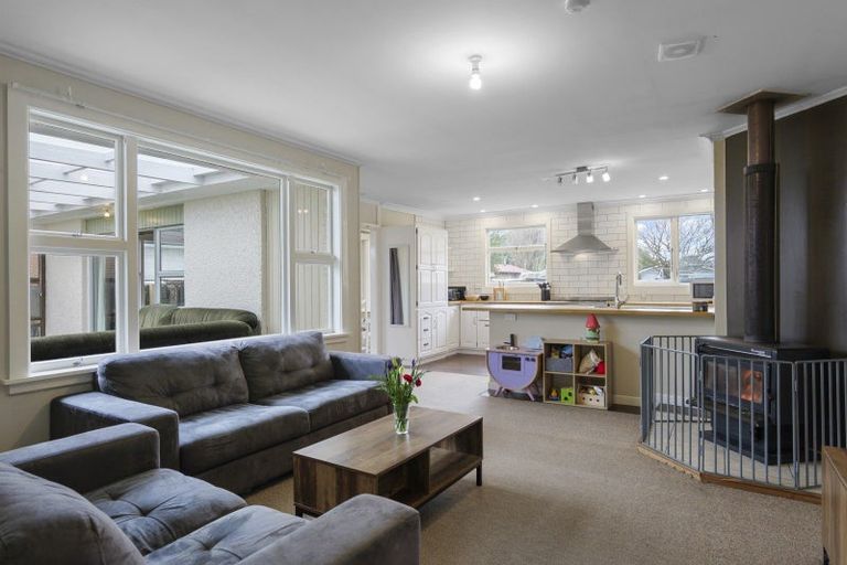 Photo of property in 10 Longden Street, Darfield, 7510